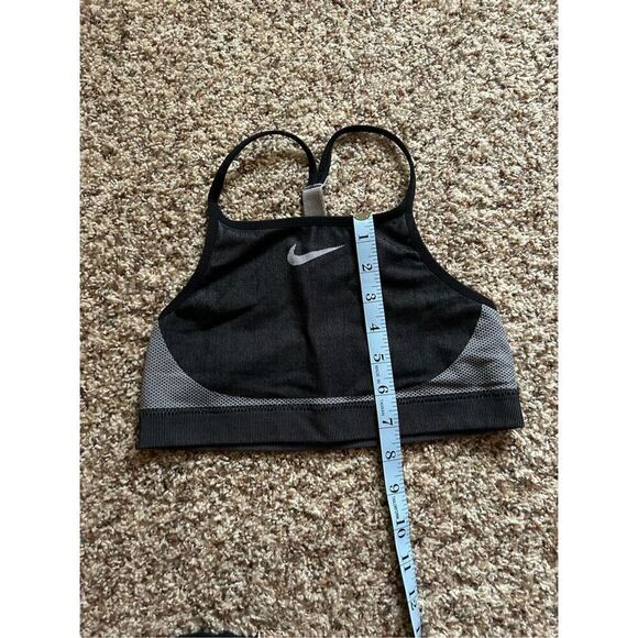 Girl’s Nike Sports Bra Size X-Large - Picture 4 of 5